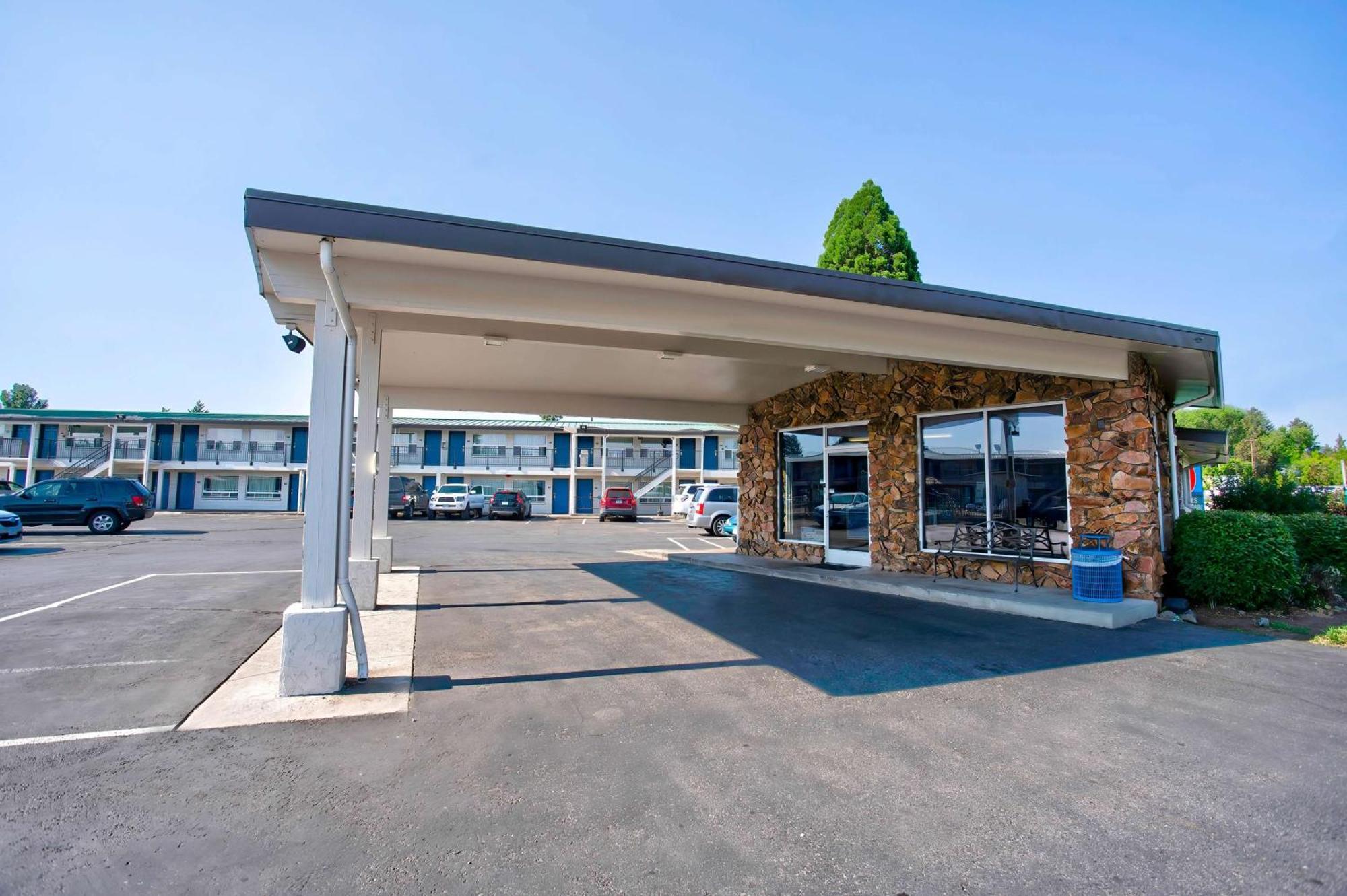 Motel 6-Bend, Or Zewnętrze zdjęcie