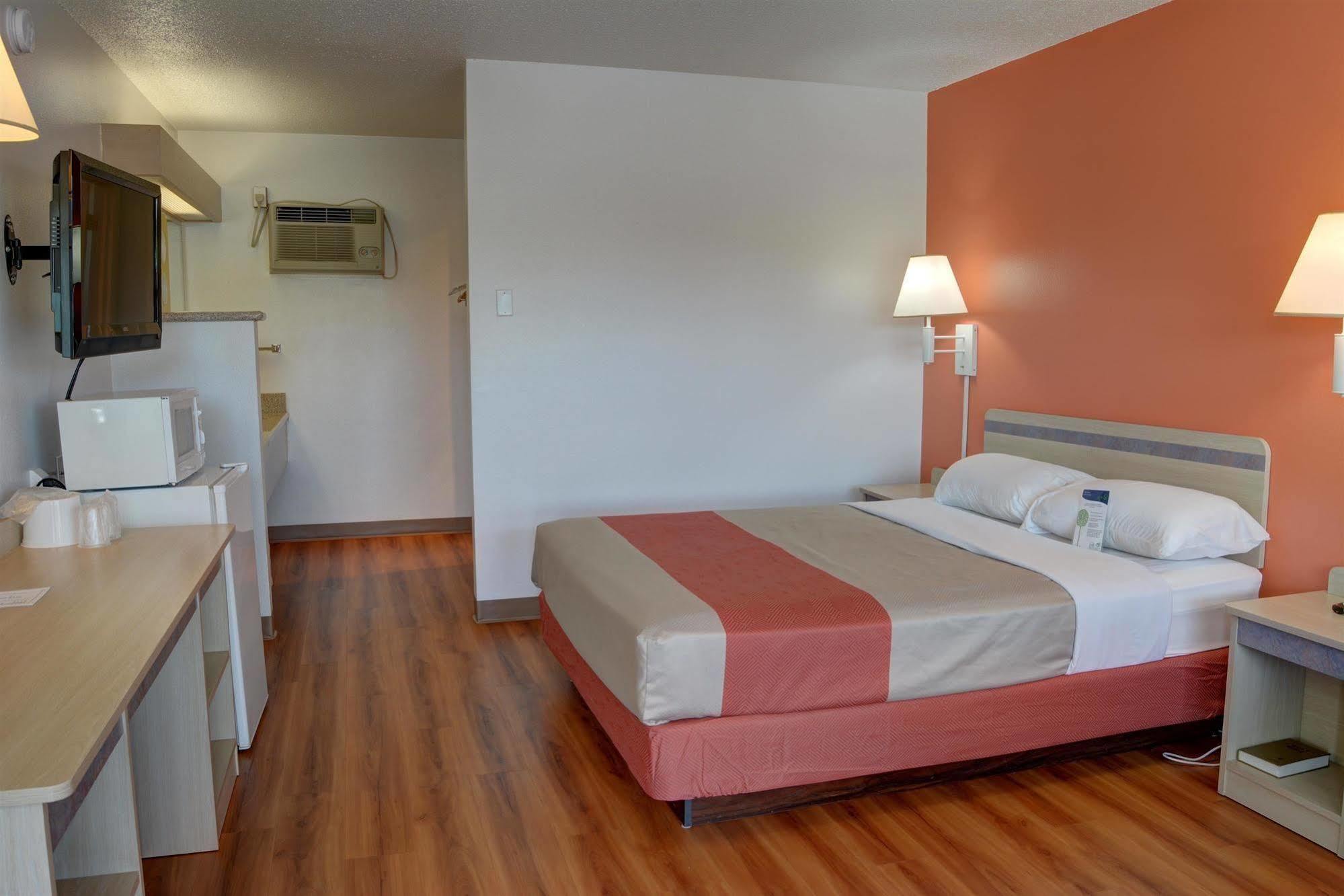 Motel 6-Bend, Or Zewnętrze zdjęcie