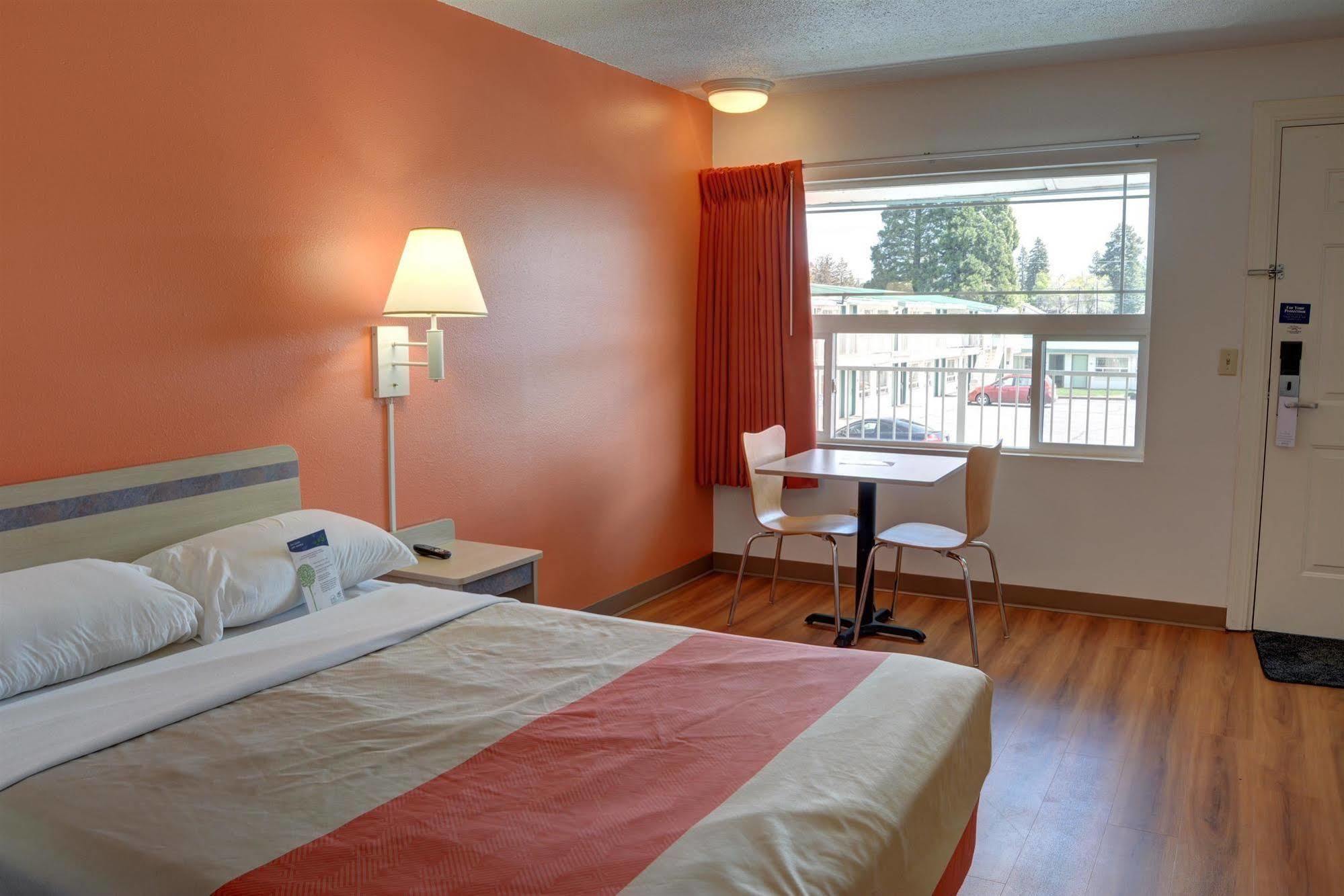 Motel 6-Bend, Or Zewnętrze zdjęcie
