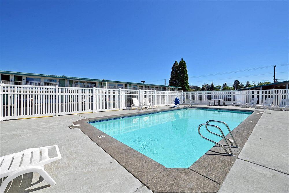 Motel 6-Bend, Or Zewnętrze zdjęcie